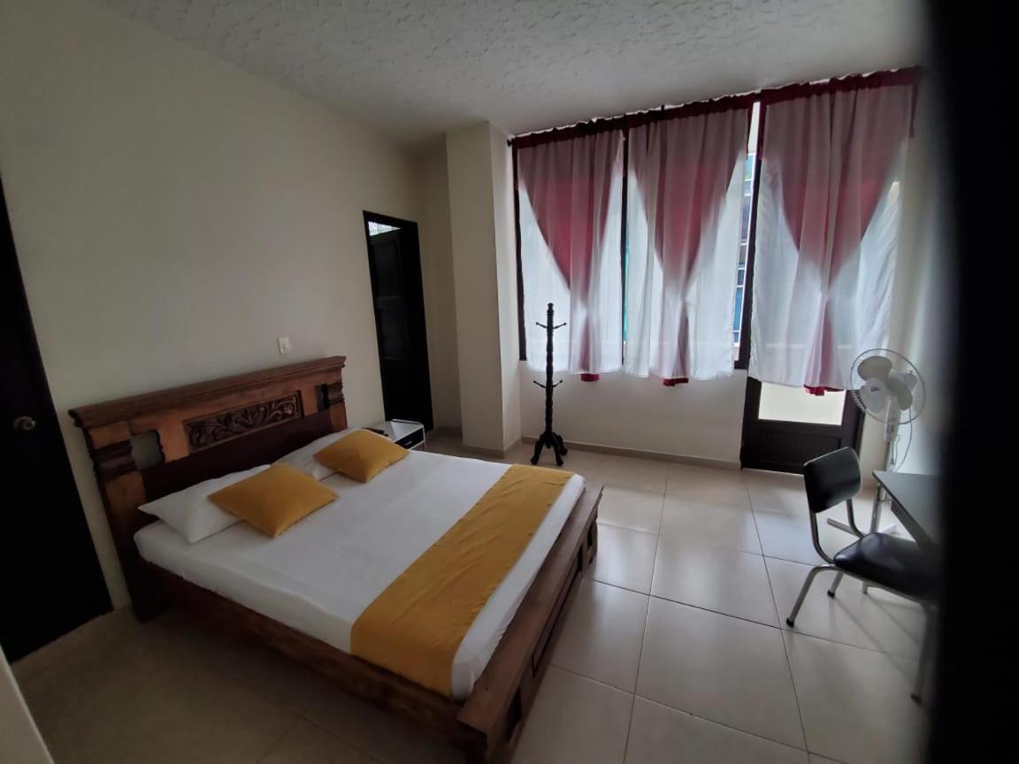 Hotel Cataluna Pereira Eksteriør billede